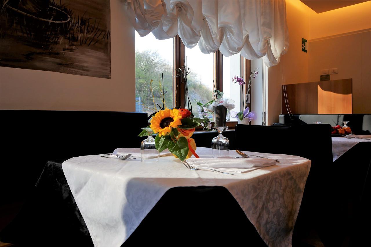 Albergo De March Farra d'Alpago Exteriér fotografie