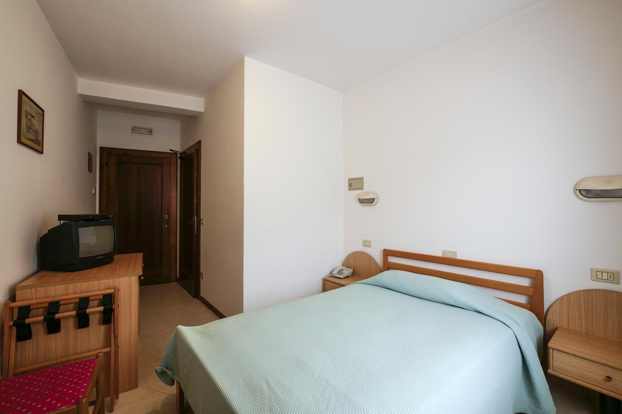 Albergo De March Farra d'Alpago Exteriér fotografie